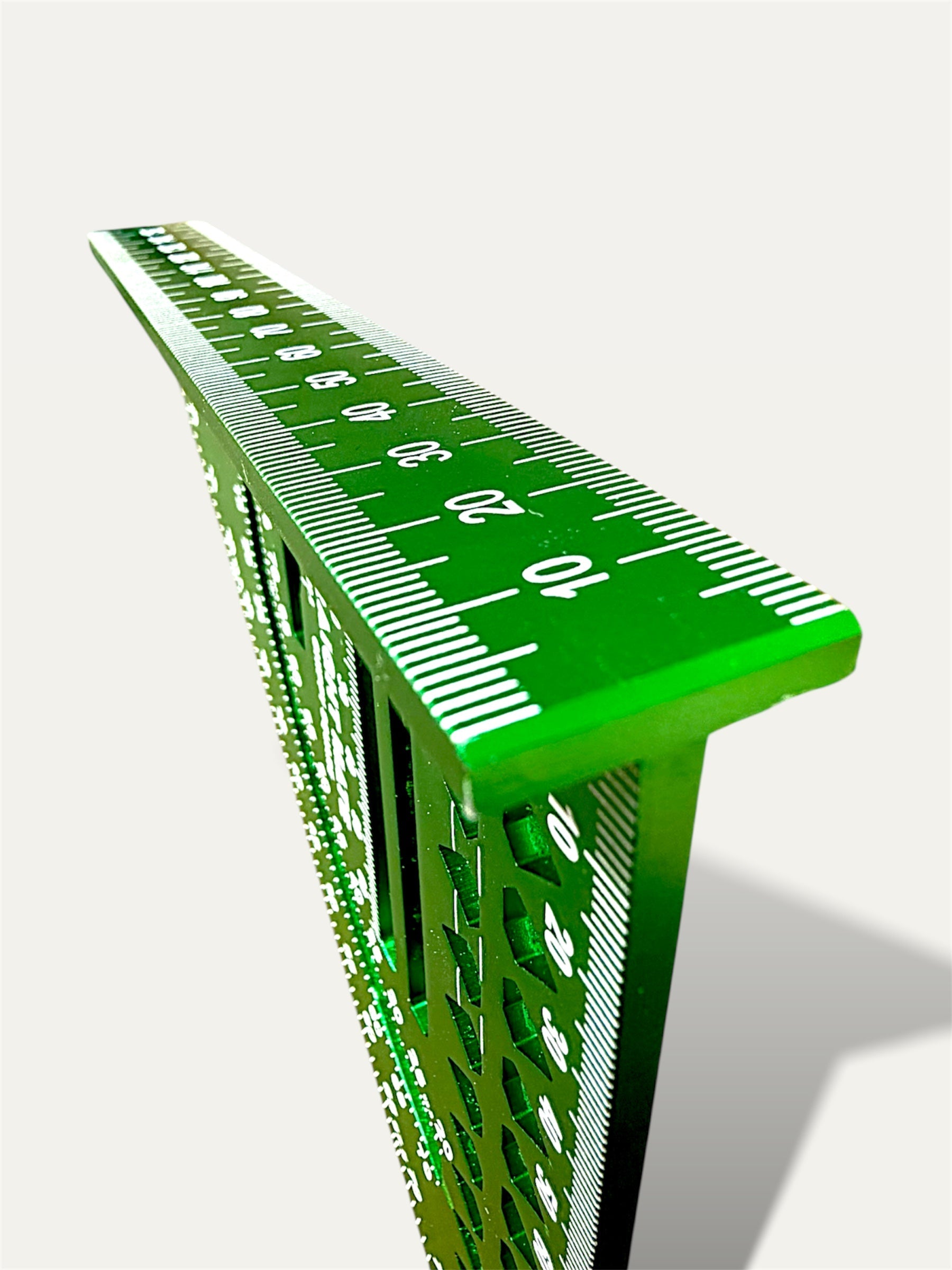 Green Chippy Square edge and engraved ruler detail